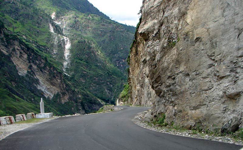 Road towards Badrinath