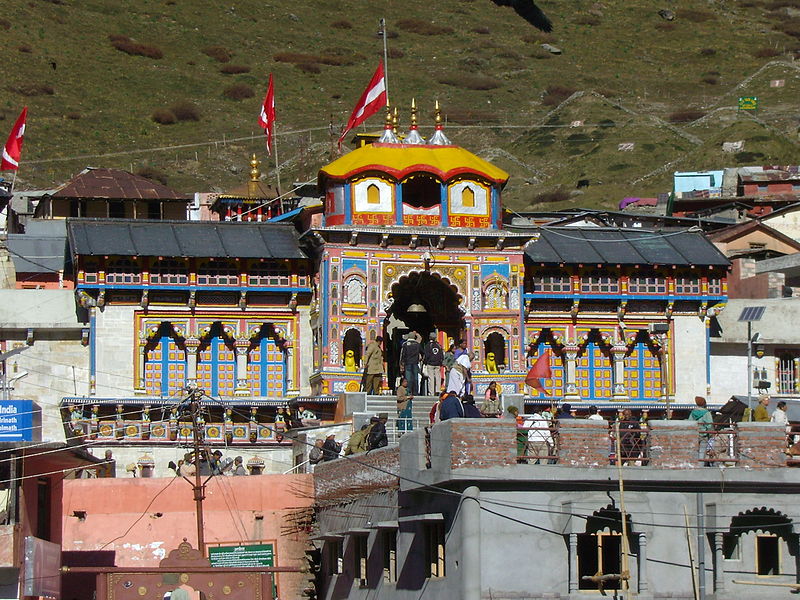Pilgrims swarm for Badri darshan