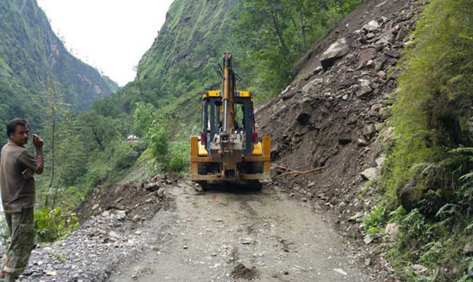 Rain block Kedarnath route, other Dhams runs smooth