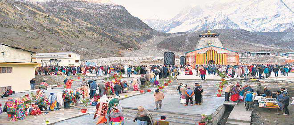 Long queue of pilgrims outside Kedarnath Temple